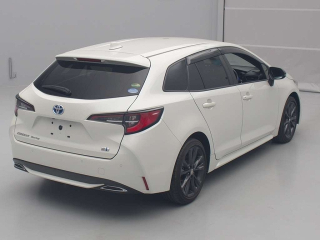 Import and buy TOYOTA COROLLA TOURING 2021 from Japan to Nairobi, Kenya