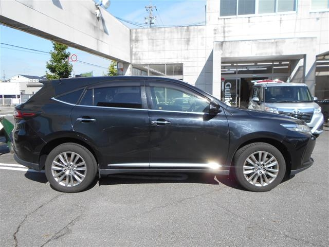 Import and buy TOYOTA HARRIER 2017 from Japan to Nairobi, Kenya