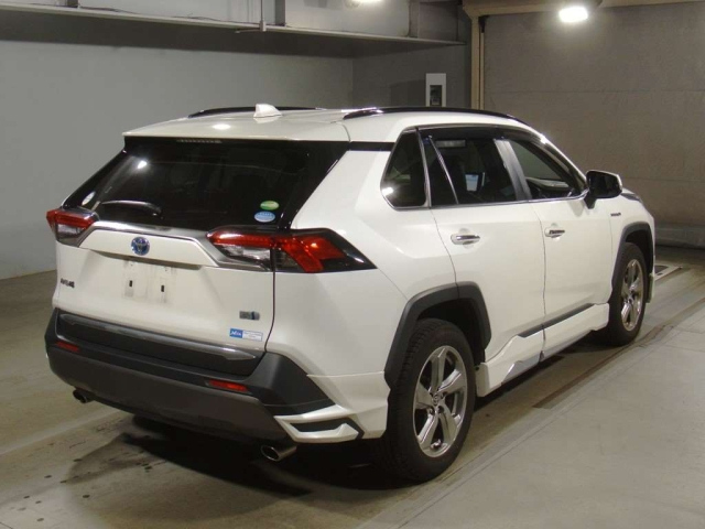 Import and buy TOYOTA RAV4 2019 from Japan to Nairobi, Kenya