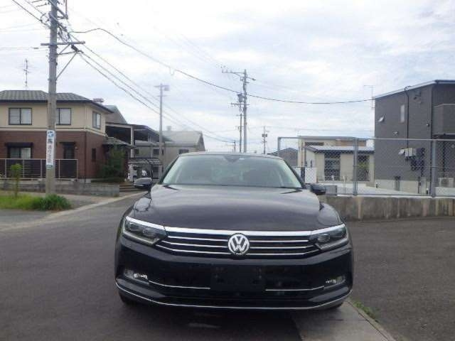 Import and buy VOLKSWAGEN PASSAT 2017 from Japan to Nairobi, Kenya