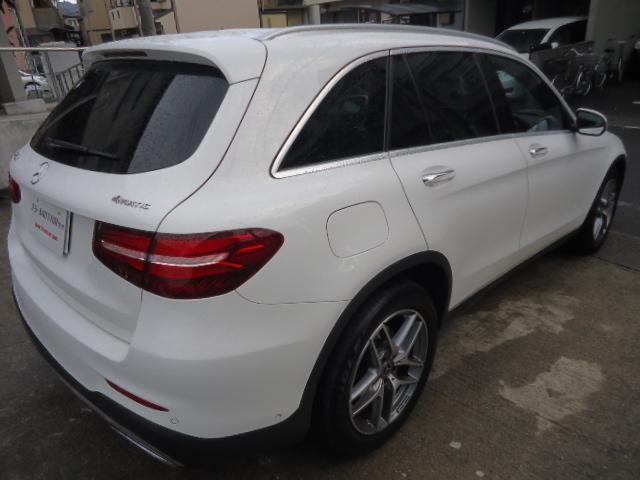 Import and buy MERCEDES BENZ GLC CLASS 2018 from Japan to Nairobi, Kenya