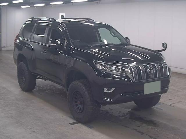 Import and buy TOYOTA LAND CRUISER PRADO 2018 from Japan to Nairobi, Kenya