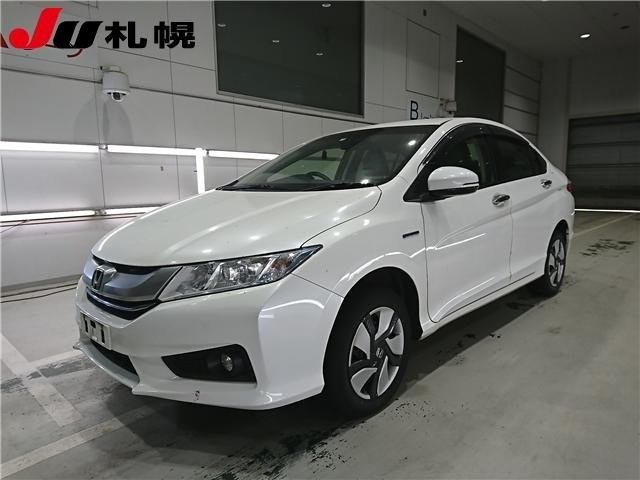 Import and buy HONDA GRACE 2017 from Japan to Nairobi, Kenya