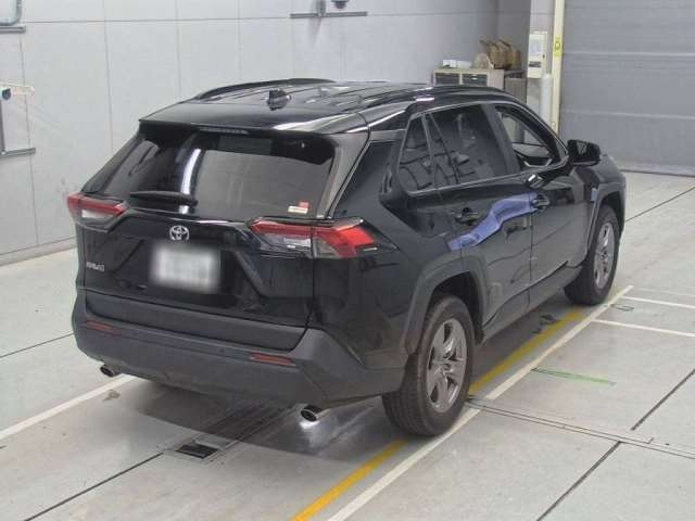 Import and buy TOYOTA RAV4 2022 from Japan to Nairobi, Kenya