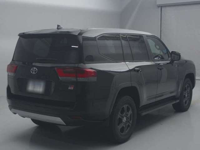 Import and buy TOYOTA LAND CRUISER 2023 from Japan to Nairobi, Kenya