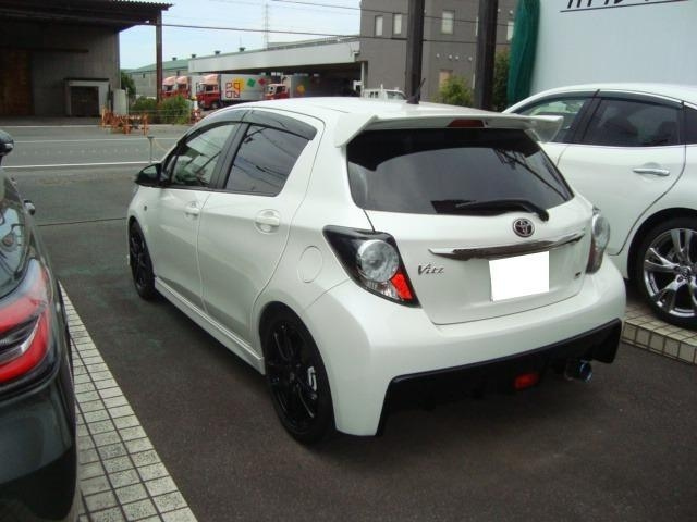 Import and buy TOYOTA VITZ 2017 from Japan to Nairobi, Kenya