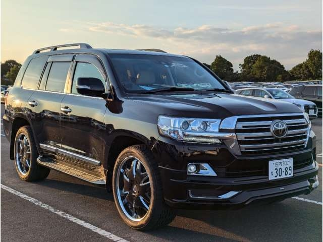 Import and buy TOYOTA LAND CRUISER 2018 from Japan to Nairobi, Kenya