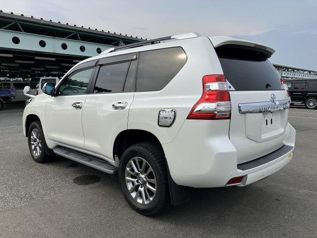 Import and buy TOYOTA LAND CRUISER PRADO 2017 from Japan to Nairobi, Kenya