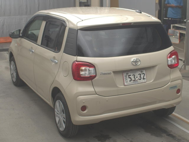 Import and buy TOYOTA PASSO 2022 from Japan to Nairobi, Kenya