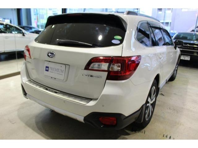 Import and buy SUBARU OUTBACK 2019 from Japan to Nairobi, Kenya