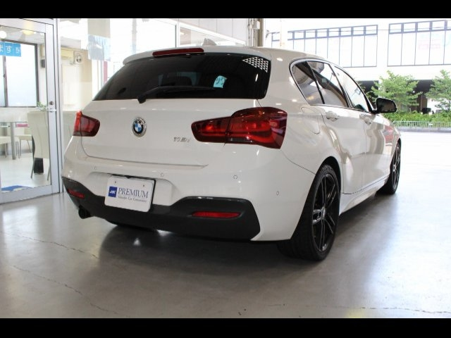 Import and buy BMW 1 SERIES 2017 from Japan to Nairobi, Kenya