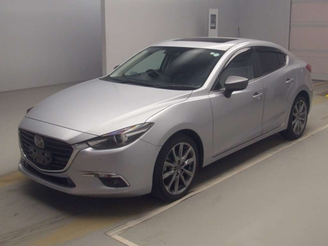 Import and buy MAZDA AXELA 2018 from Japan to Nairobi, Kenya