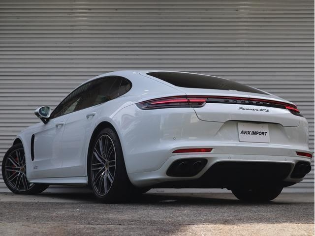 Import and buy PORSCHE PANAMERA 2019 from Japan to Nairobi, Kenya