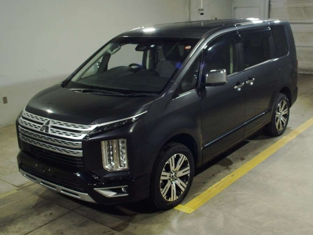 Import and buy MITSUBISHI DELICA D5 2022 from Japan to Nairobi, Kenya