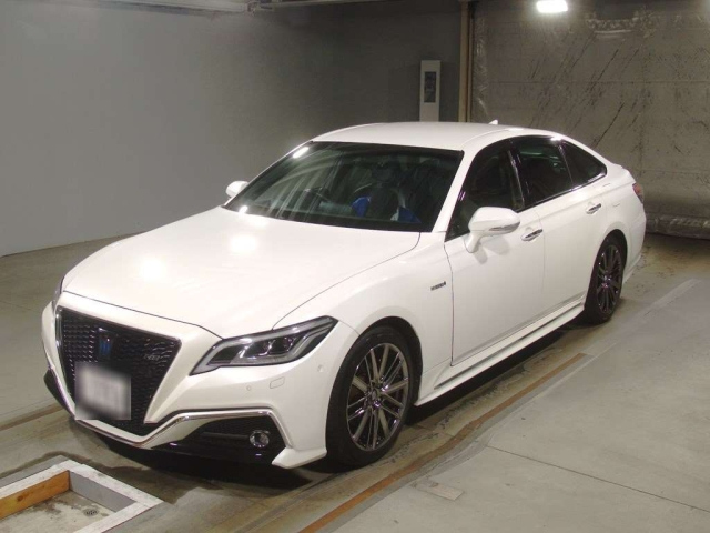 Import and buy TOYOTA CROWN 2018 from Japan to Nairobi, Kenya