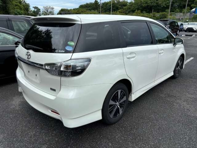 Import and buy TOYOTA WISH 2017 from Japan to Nairobi, Kenya