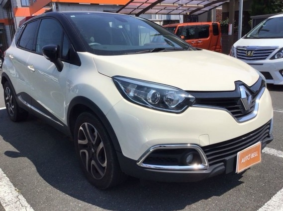 Import and buy RENAULT CAPTUR 2017 from Japan to Nairobi, Kenya