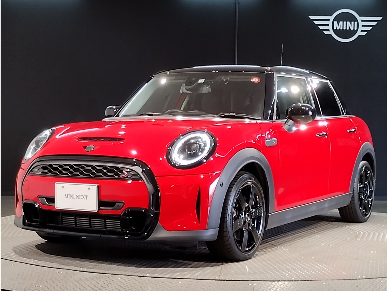 Import and buy MINI OTHER 2022 from Japan to Nairobi, Kenya