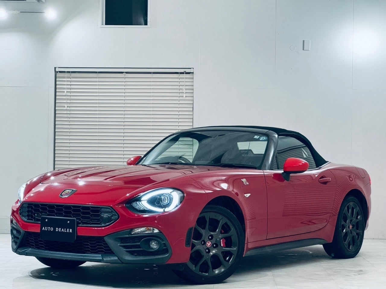 Import and buy FIAT ABARTH 124 SPIDER 2017 from Japan to Nairobi, Kenya