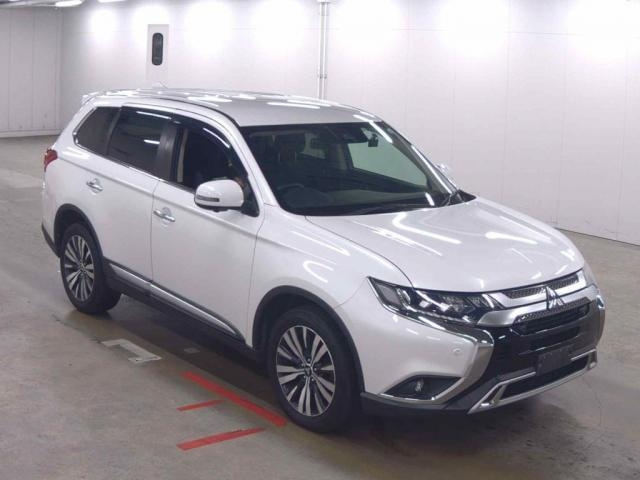 Import and buy MITSUBISHI OUTLANDER 2019 from Japan to Nairobi, Kenya