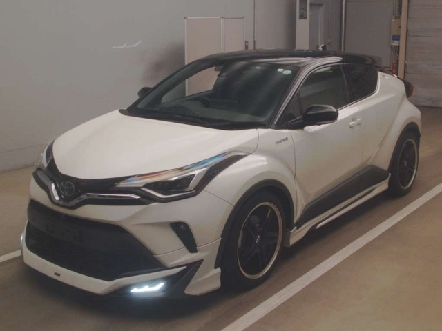 Import and buy TOYOTA C-HR 2020 from Japan to Nairobi, Kenya