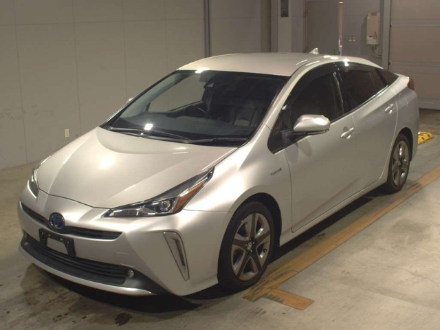 Import and buy TOYOTA PRIUS 2019 from Japan to Nairobi, Kenya