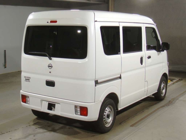 Import and buy NISSAN CLIPPER VAN 2022 from Japan to Nairobi, Kenya