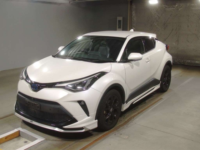 Import and buy TOYOTA C-HR 2020 from Japan to Nairobi, Kenya