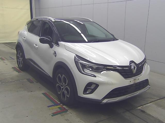 Import and buy RENAULT CAPTUR 2022 from Japan to Nairobi, Kenya