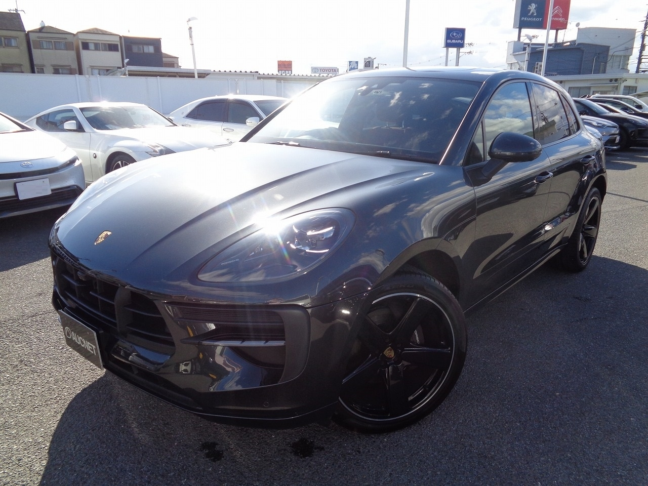 Import and buy PORSCHE MACAN 2019 from Japan to Nairobi, Kenya