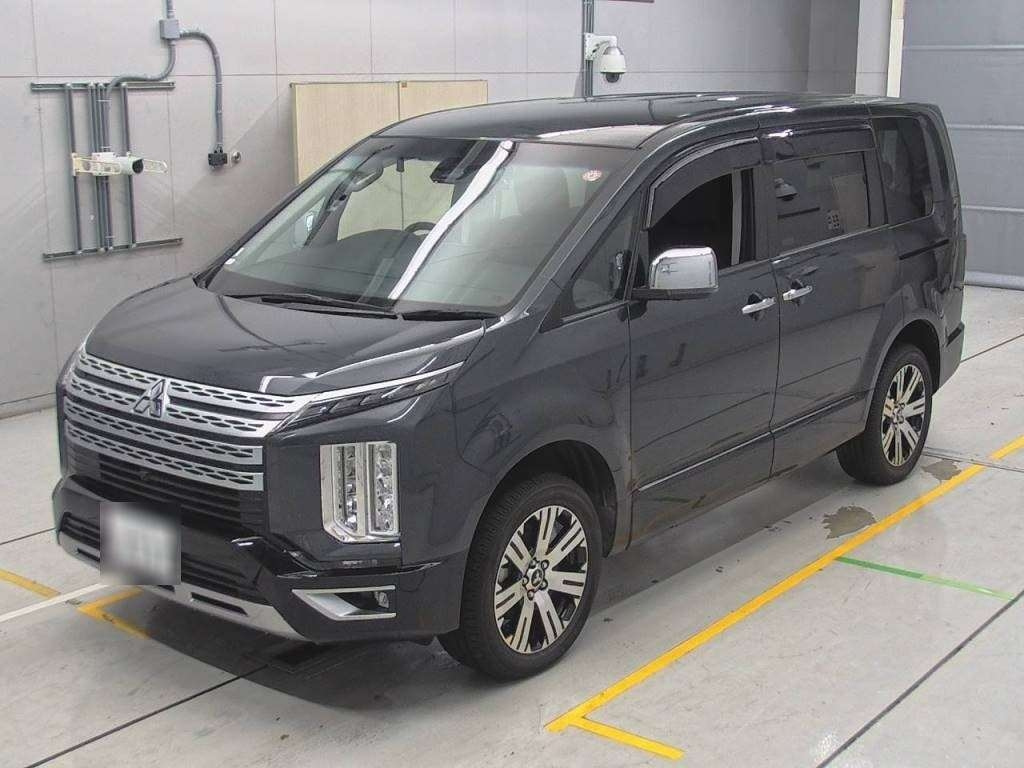 Import and buy MITSUBISHI DELICA 2023 from Japan to Nairobi, Kenya