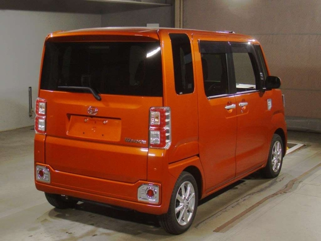 Import and buy DAIHATSU WAKE 2020 from Japan to Nairobi, Kenya