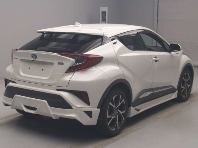 Import and buy TOYOTA C-HR 2019 from Japan to Nairobi, Kenya