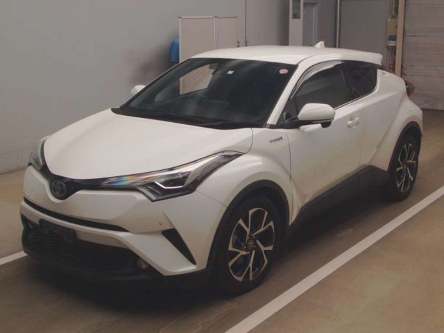 Import and buy TOYOTA C-HR 2017 from Japan to Nairobi, Kenya