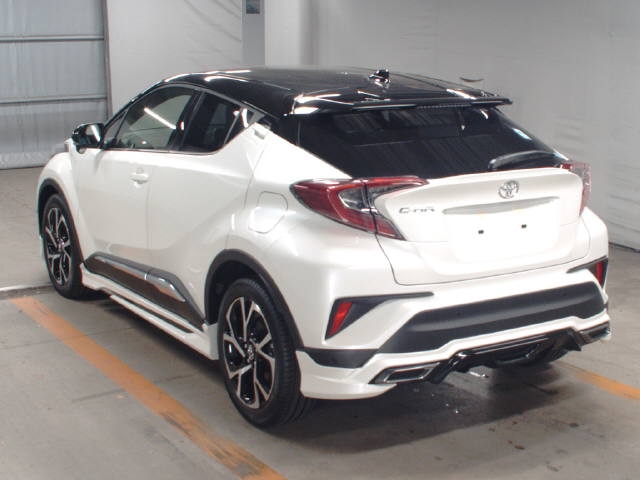 Import and buy TOYOTA C-HR 2018 from Japan to Nairobi, Kenya