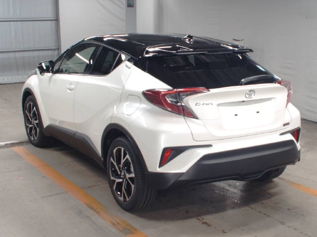 Import and buy TOYOTA C-HR 2018 from Japan to Nairobi, Kenya