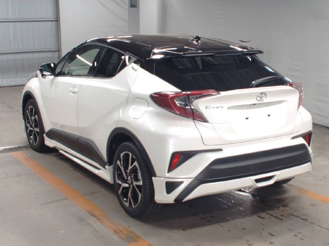 Import and buy TOYOTA C-HR 2018 from Japan to Nairobi, Kenya