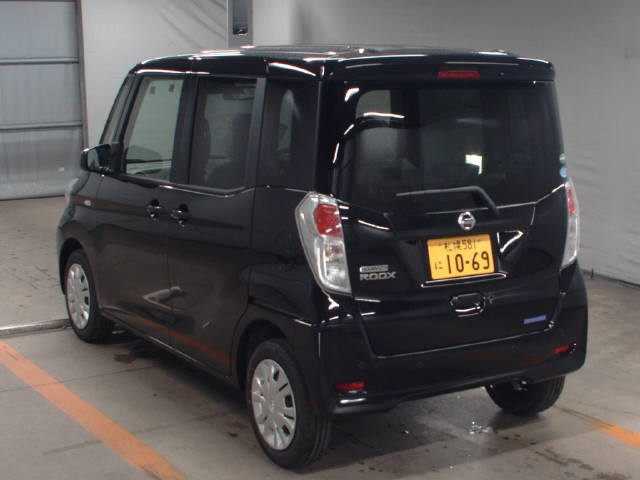 Import and buy NISSAN DAYZ ROOX 2018 from Japan to Nairobi, Kenya