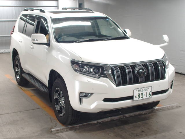 Import and buy TOYOTA LAND CRUISER PRADO 2018 from Japan to Nairobi, Kenya