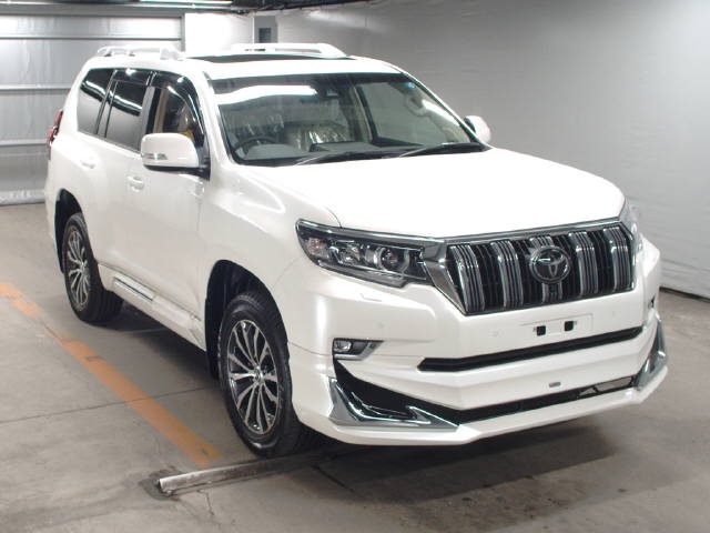 Import and buy TOYOTA LAND CRUISER PRADO 2018 from Japan to Nairobi, Kenya