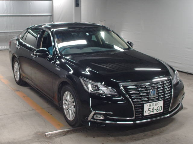 Import and buy TOYOTA CROWN 2017 from Japan to Nairobi, Kenya