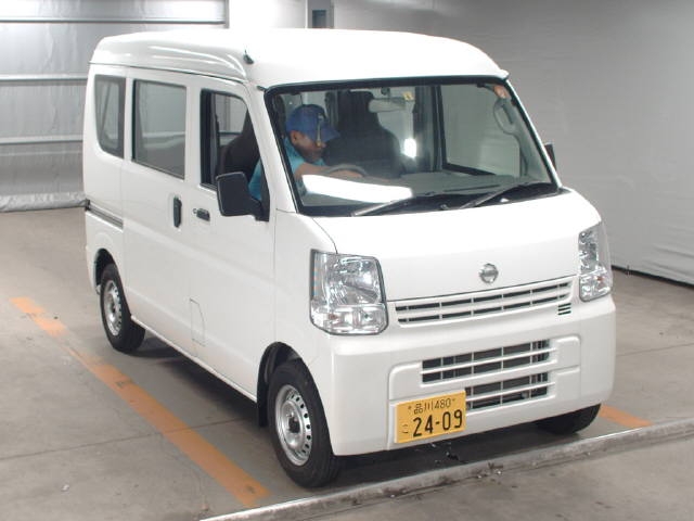 Import and buy NISSAN CLIPPER VAN 2017 from Japan to Nairobi, Kenya