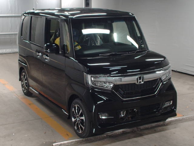 Import and buy HONDA N BOX 2018 from Japan to Nairobi, Kenya