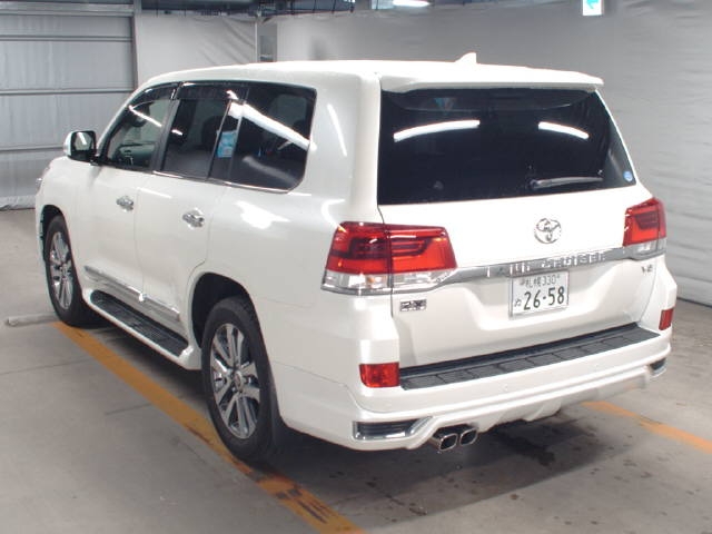 Import and buy TOYOTA LAND CRUISER 2017 from Japan to Nairobi, Kenya