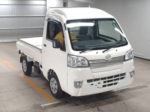 Import and buy DAIHATSU HIJET TRUCK 2017 from Japan to Nairobi, Kenya