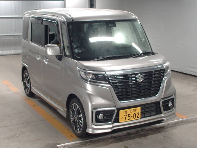 Import and buy SUZUKI SPACIA 2018 from Japan to Nairobi, Kenya