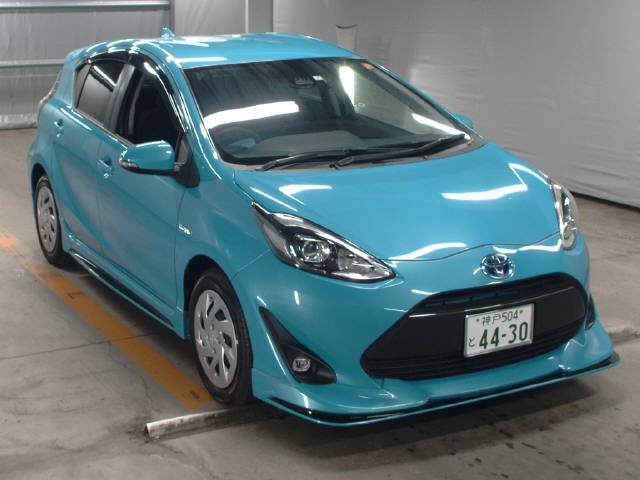 Import and buy TOYOTA AQUA 2017 from Japan to Nairobi, Kenya