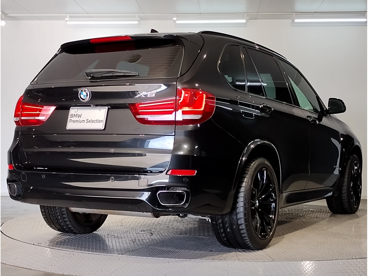 Import and buy BMW X5 SERIES 2018 from Japan to Nairobi, Kenya