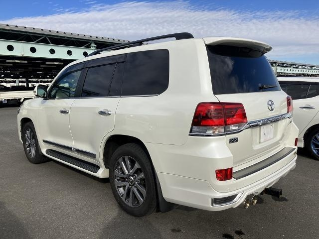 Import and buy TOYOTA LAND CRUISER 2017 from Japan to Nairobi, Kenya