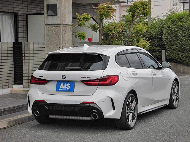 Import and buy BMW 1 SERIES 2019 from Japan to Nairobi, Kenya